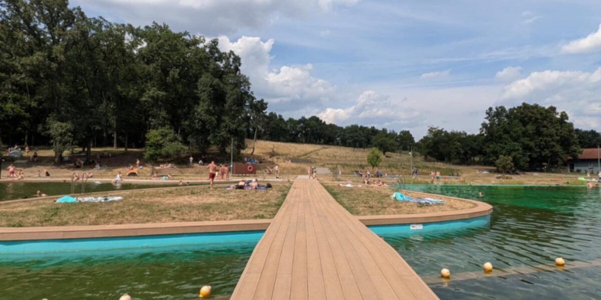 Nejste u moře? U nás je česky krásně: biotop Kosmonosy a loď v Poděbradech